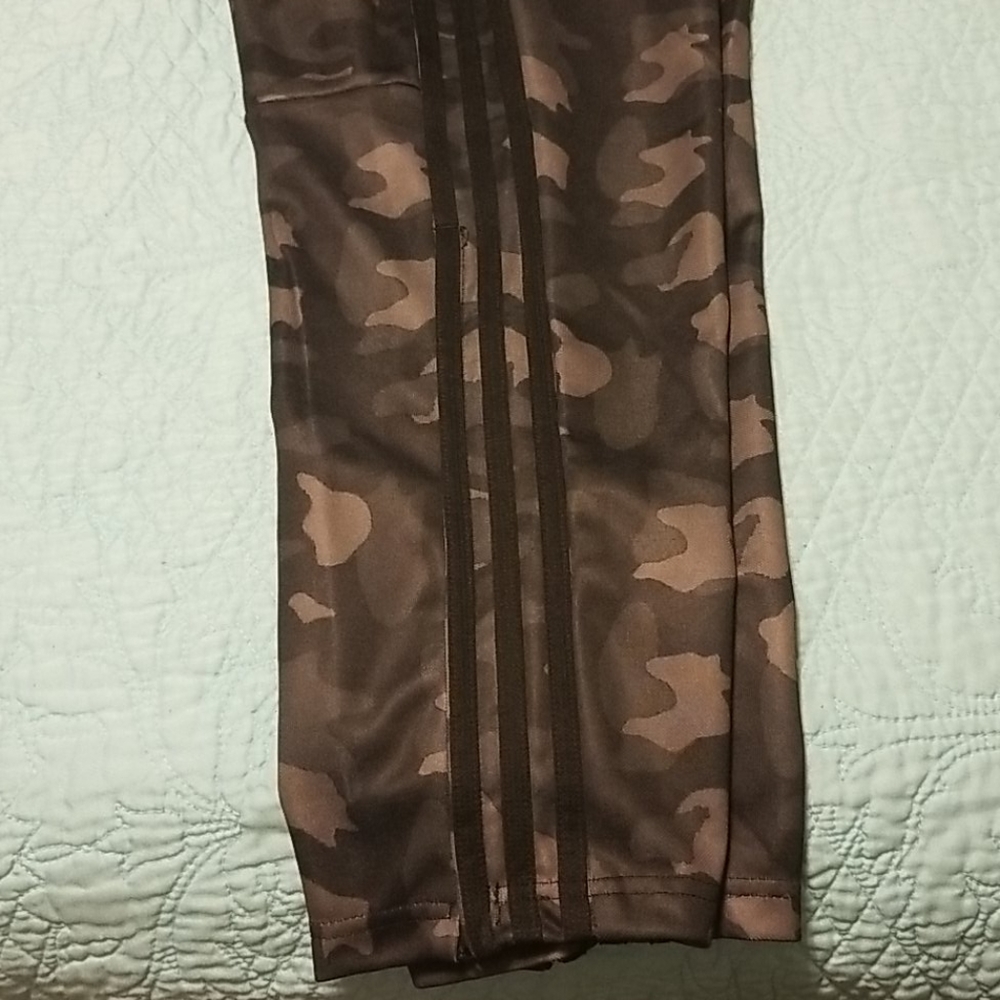 Joggers - Picture 2 of 2